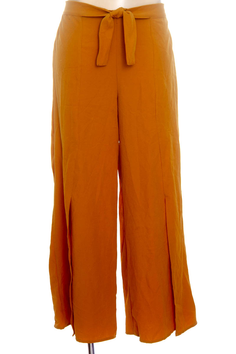 Pantalones color Amarillo - Closeando