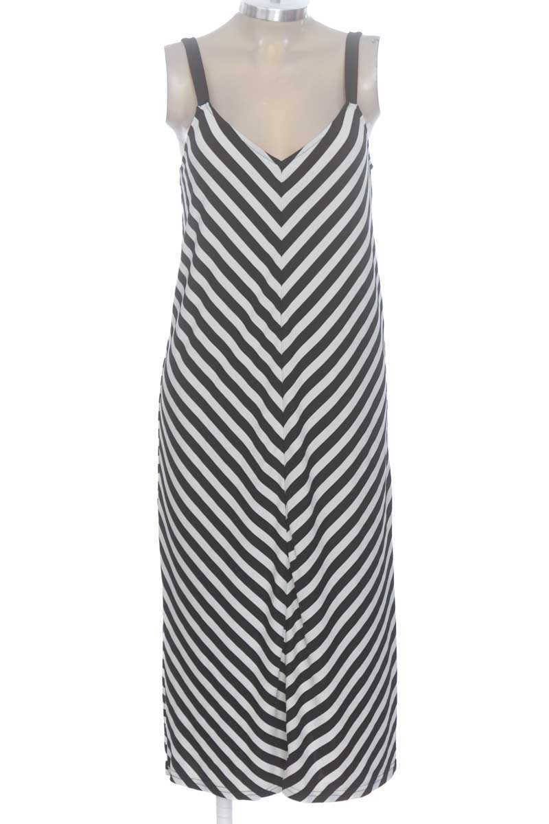 Vestido / Enterizo color Negro - Stradivarius