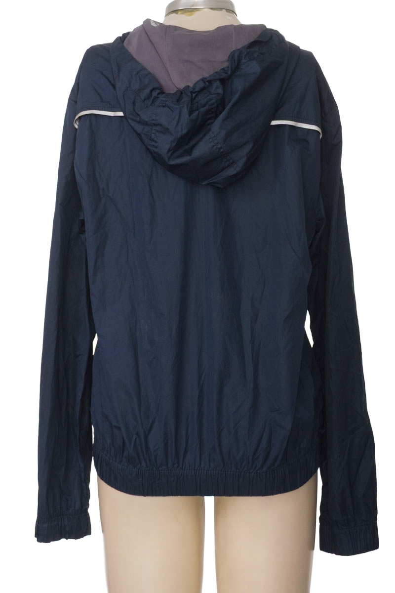 Ropa Deportiva / Salida de Baño color Azul - Totto