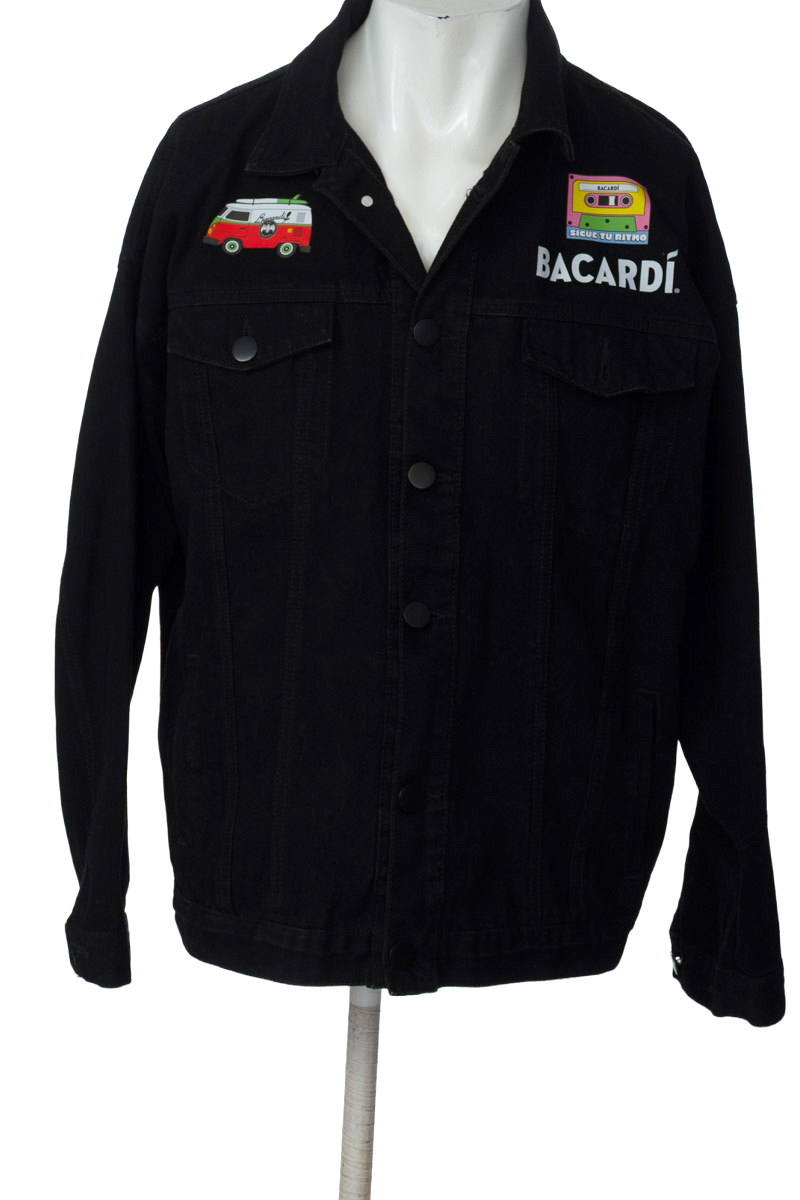 Chaqueta color Negro - Closeando