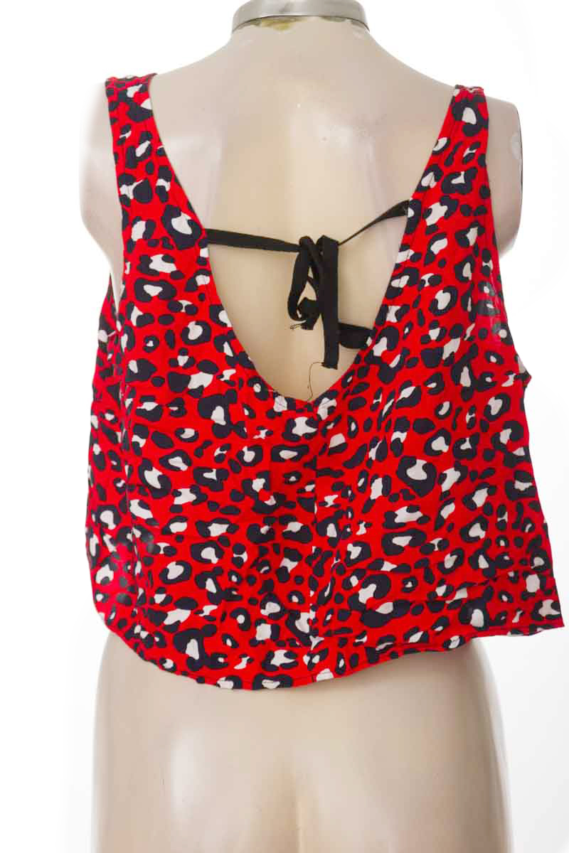 Top / Camiseta color Rojo - Maga