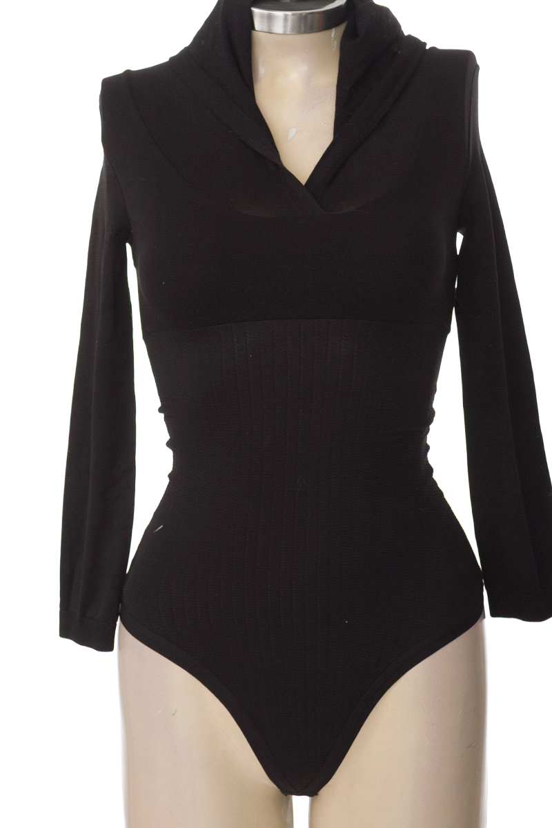 Top / Camiseta color Negro - Ritchi