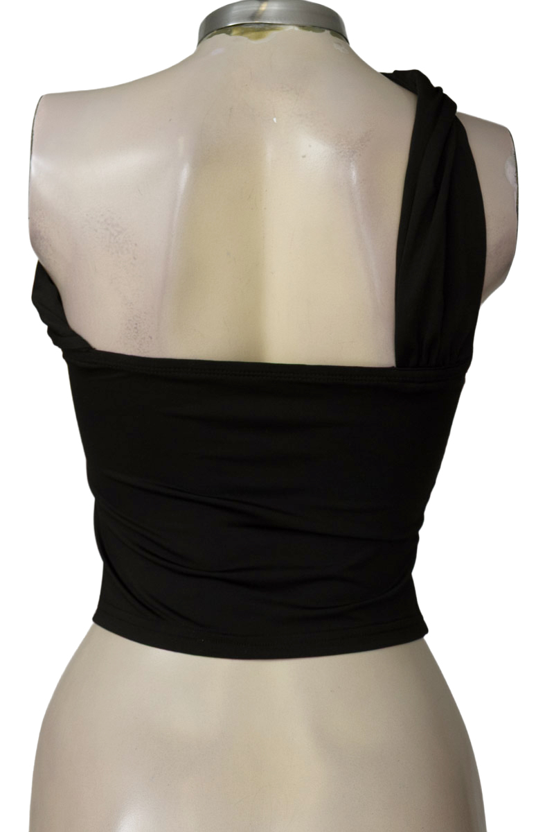 Top / Camiseta color Negro - Closeando