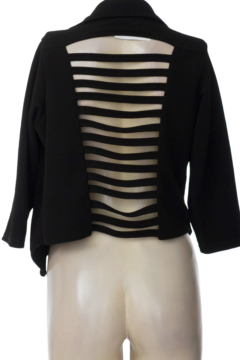 Blusa color Negro - Closeando