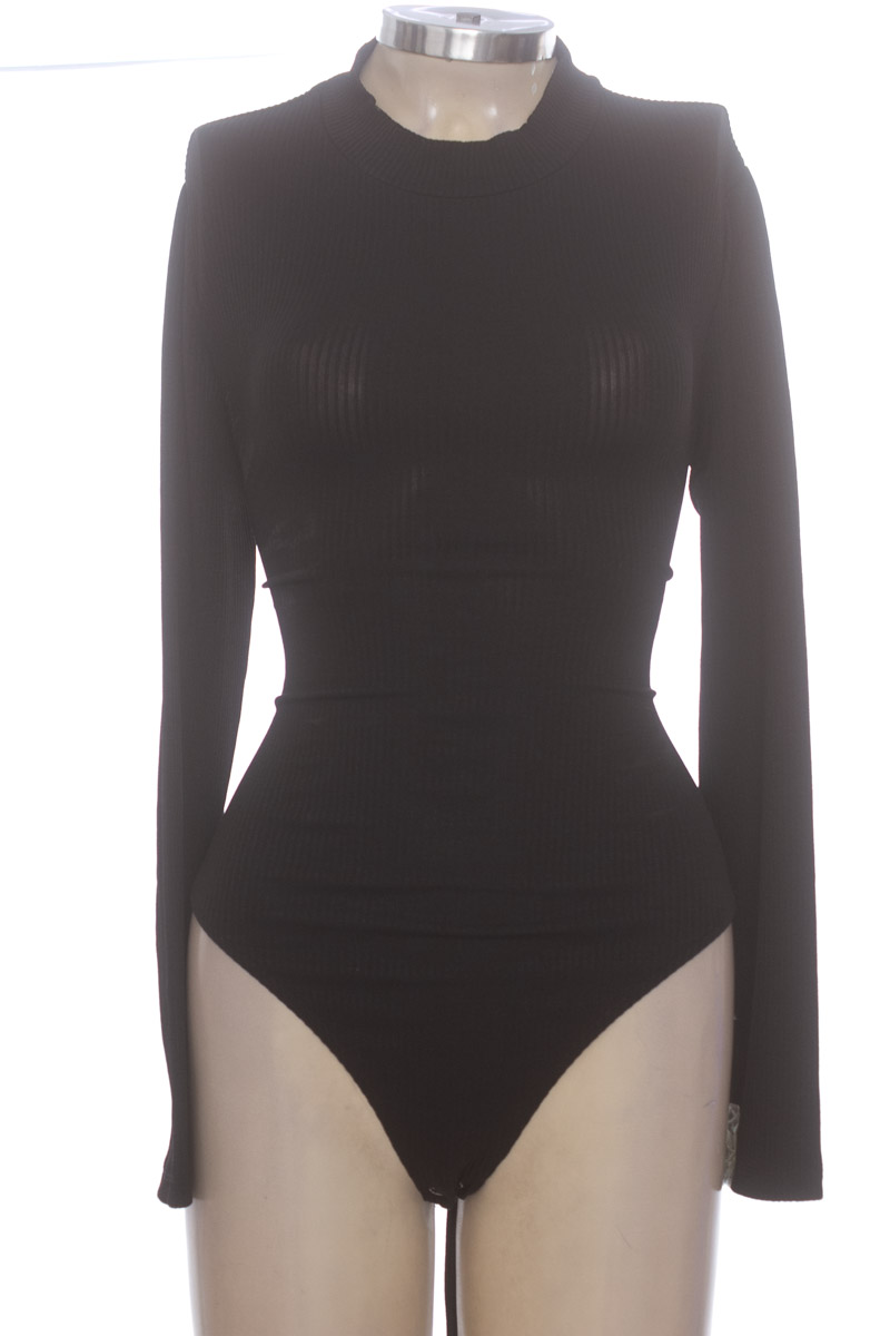 Top / Camiseta color Negro - Sybilla