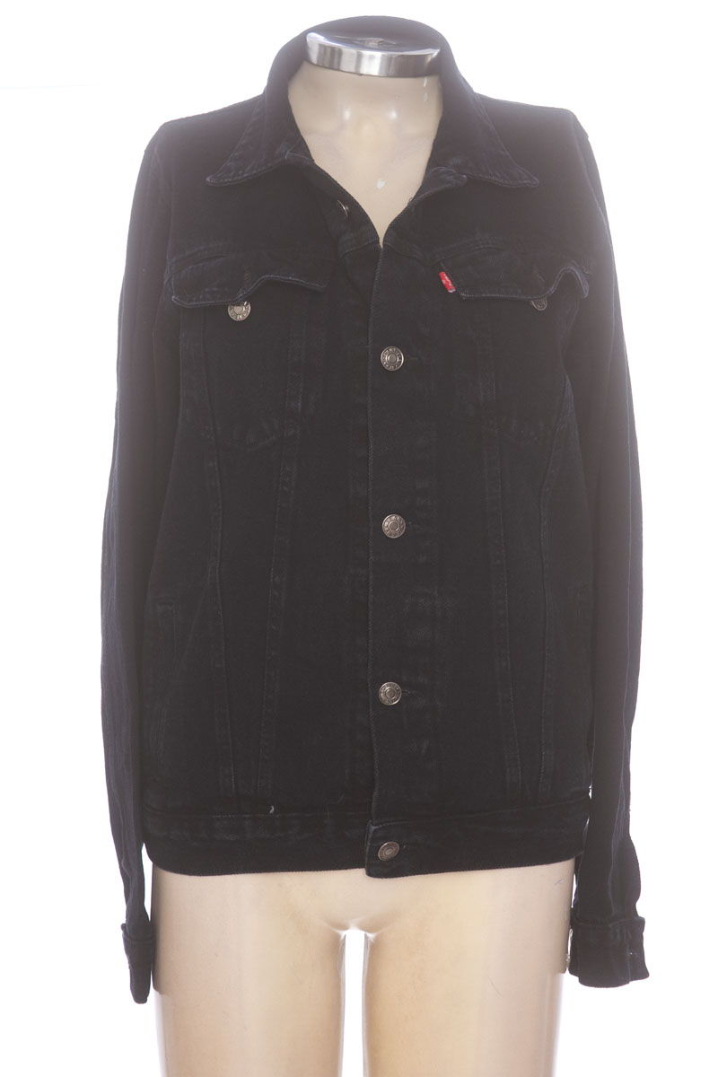 Chaqueta / Abrigo color Negro - Closeando