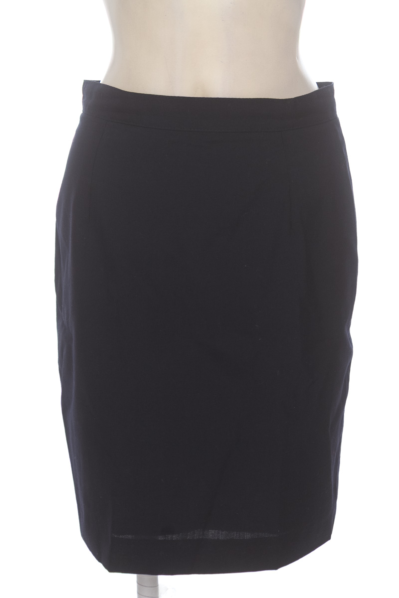 Falda color Azul - Closeando