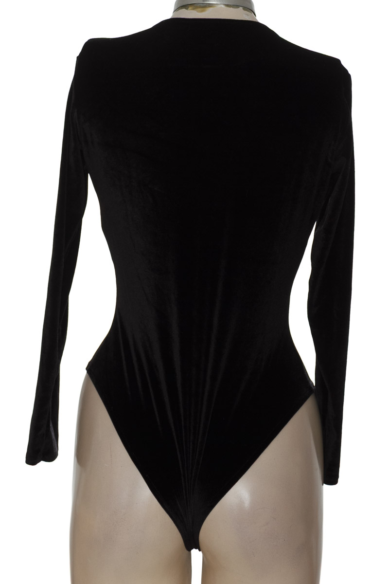 Top / Camiseta color Negro - Naif
