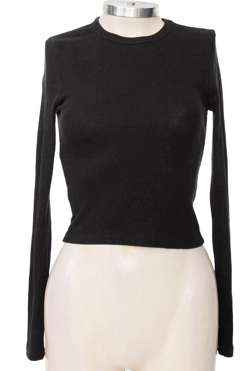 Top / Camiseta color Negro - Bershka