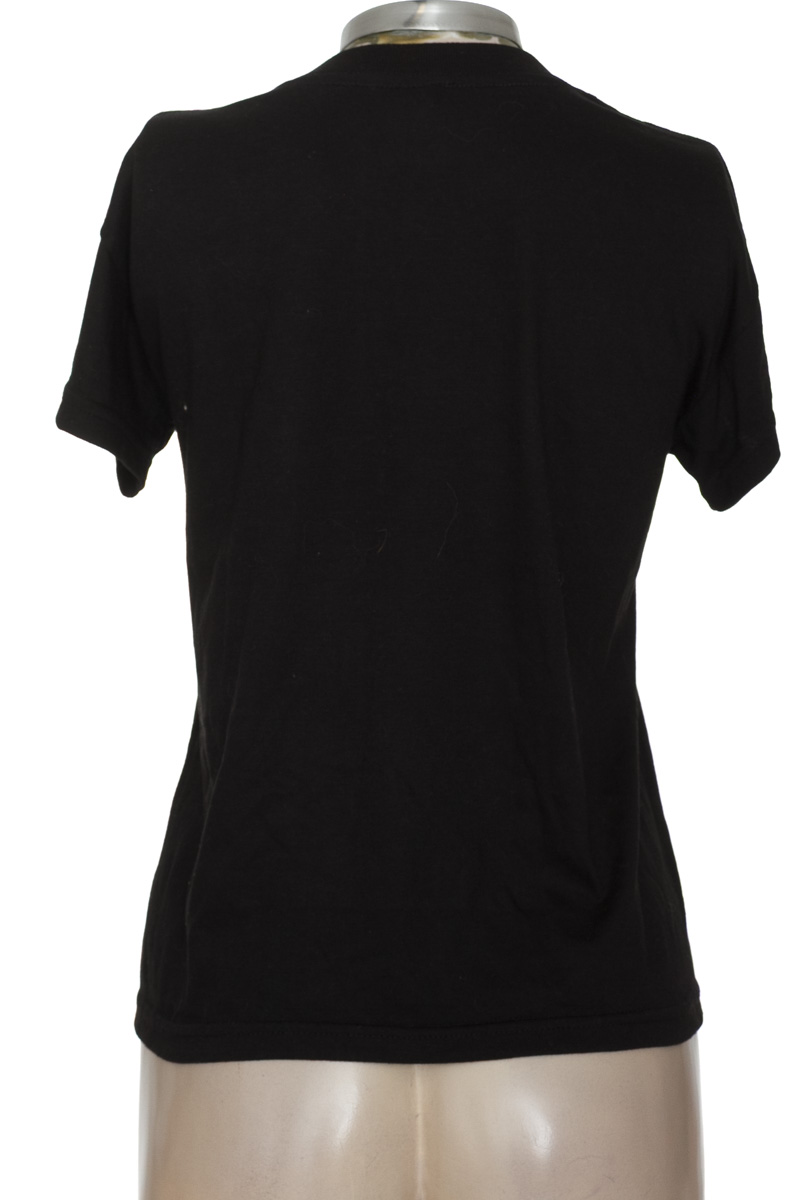 Top / Camiseta color Negro - Closeando
