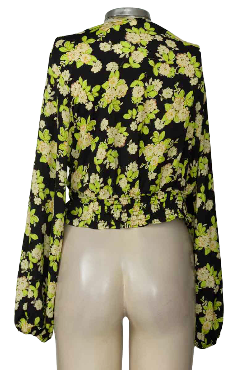 Top / Camiseta color Negro - MNG