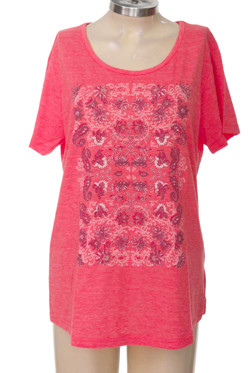 Top / Camiseta color Fucsia - Newboat