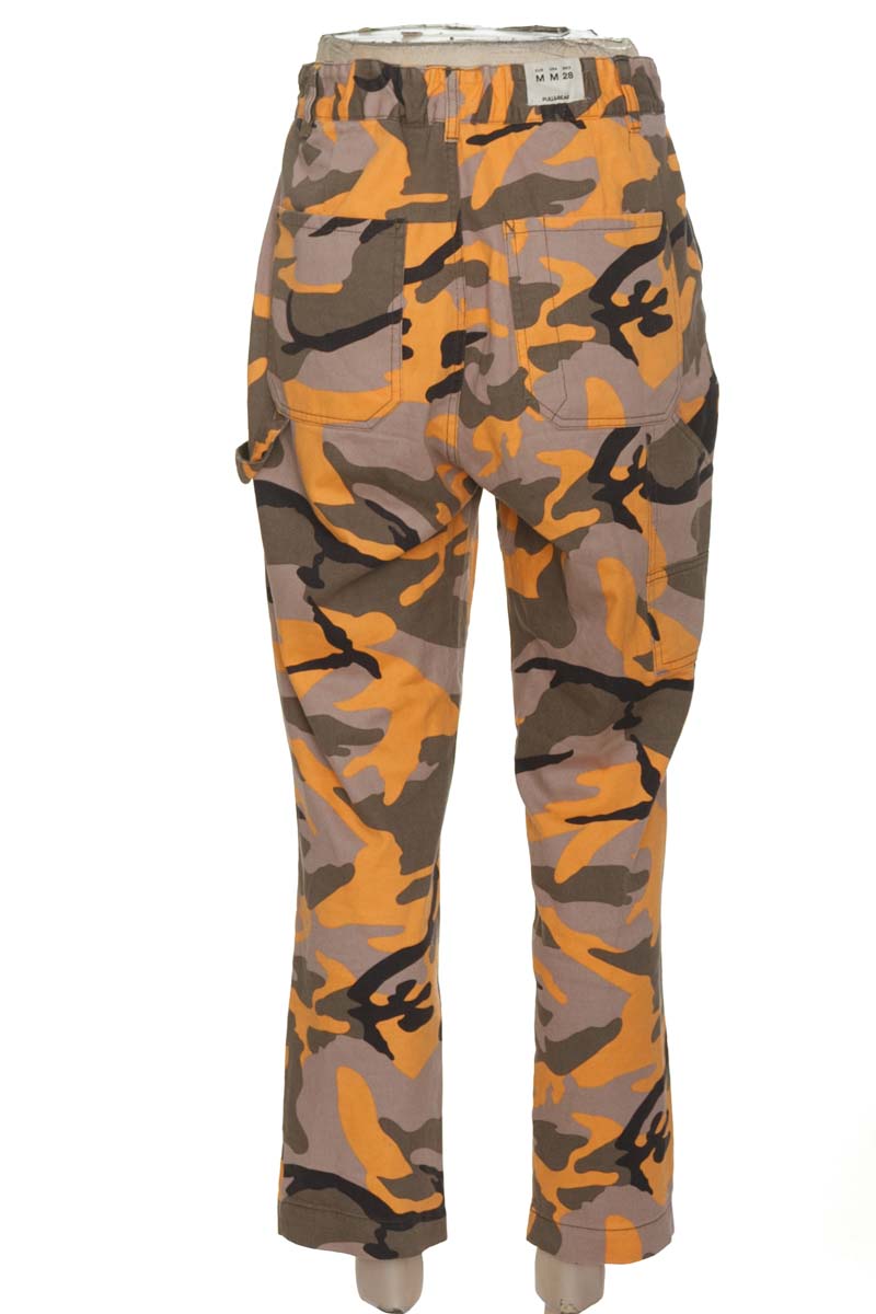 Pantalones color Estampado - Pull & Bear