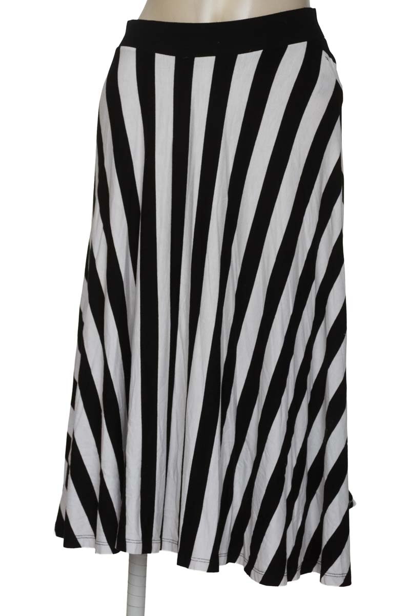 Falda color Negro - XXI