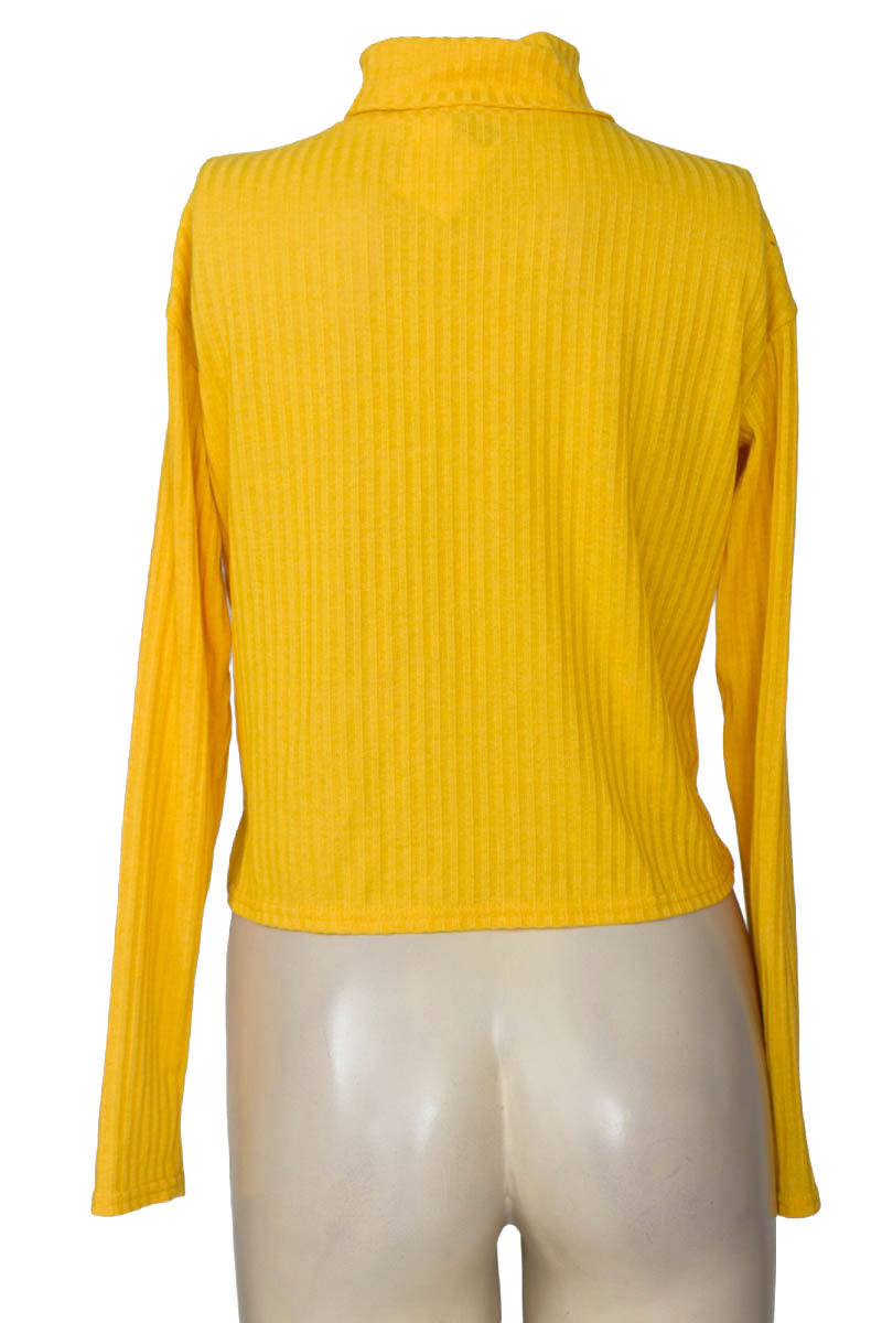 Top / Camiseta color Amarillo - Divided by H&M