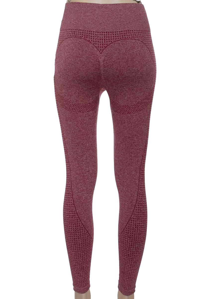 Ropa Deportiva / Salida de Baño color Vinotinto - Closeando