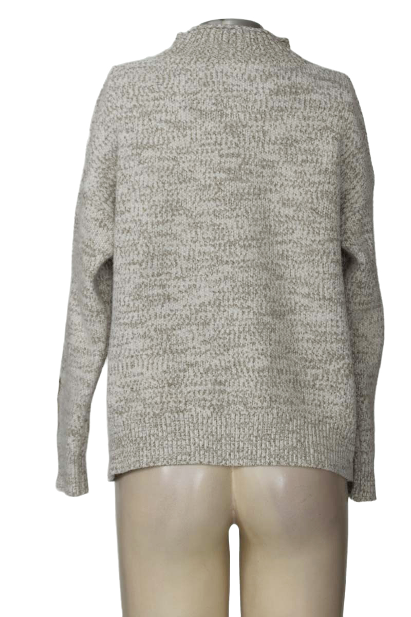 Sweater color Gris - Closeando