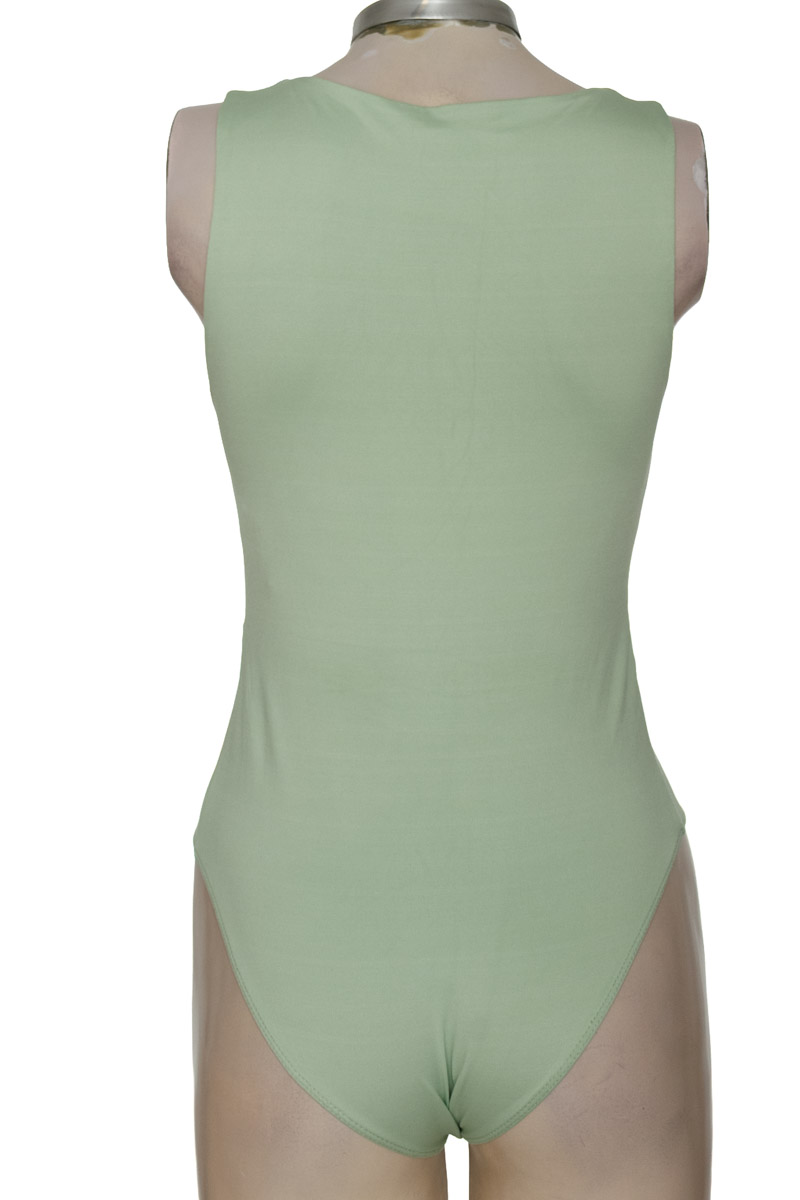 Top / Camiseta color Verde - Stradivarius