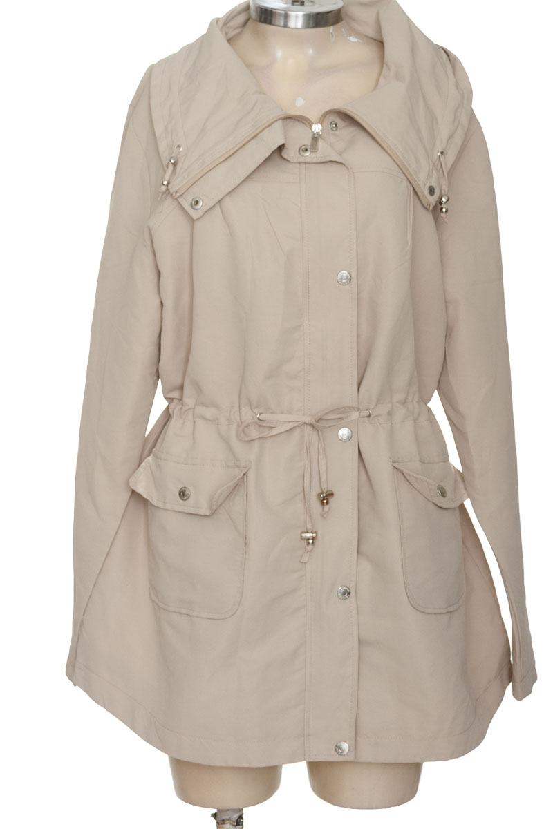 Chaqueta / Abrigo color Beige - Newboat