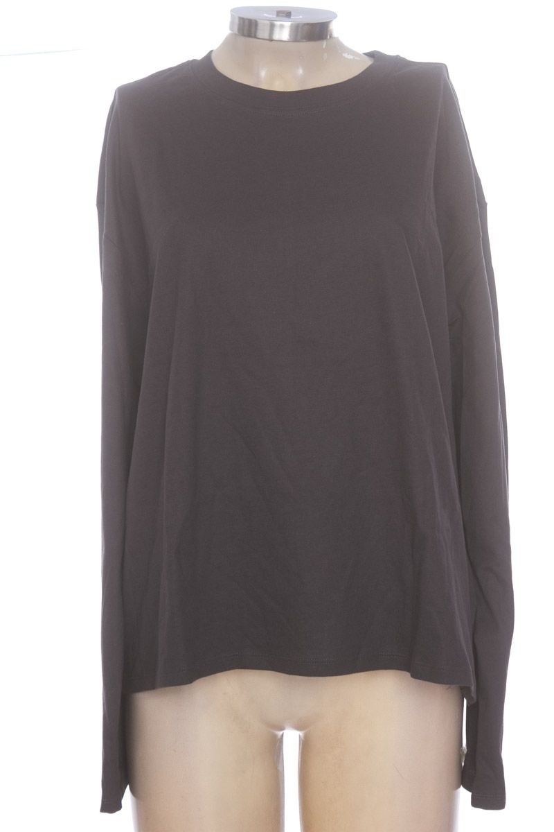 Top / Camiseta color Gris - Divided by H&M
