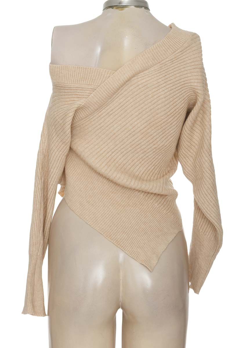 Sweater color Beige - Closeando