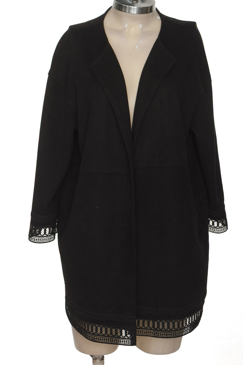 Chaqueta / Abrigo color Negro - Zara
