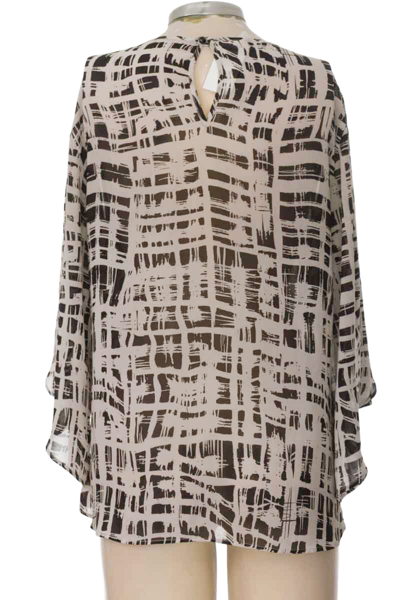 Blusa color Negro - Closeando