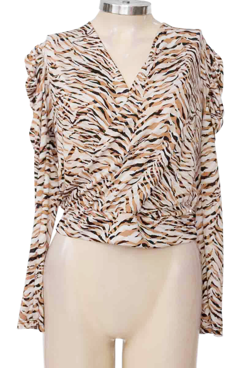 Blusa color Beige - Closeando