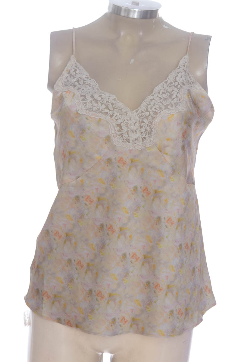 Top / Camiseta color Estampado - Stradivarius