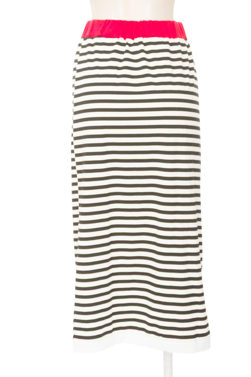 Falda color Negro - Closeando