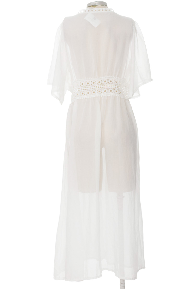 Ropa Deportiva / Salida de Baño color Blanco - Closeando