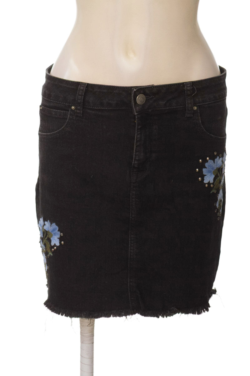 Falda color Negro - Koaj