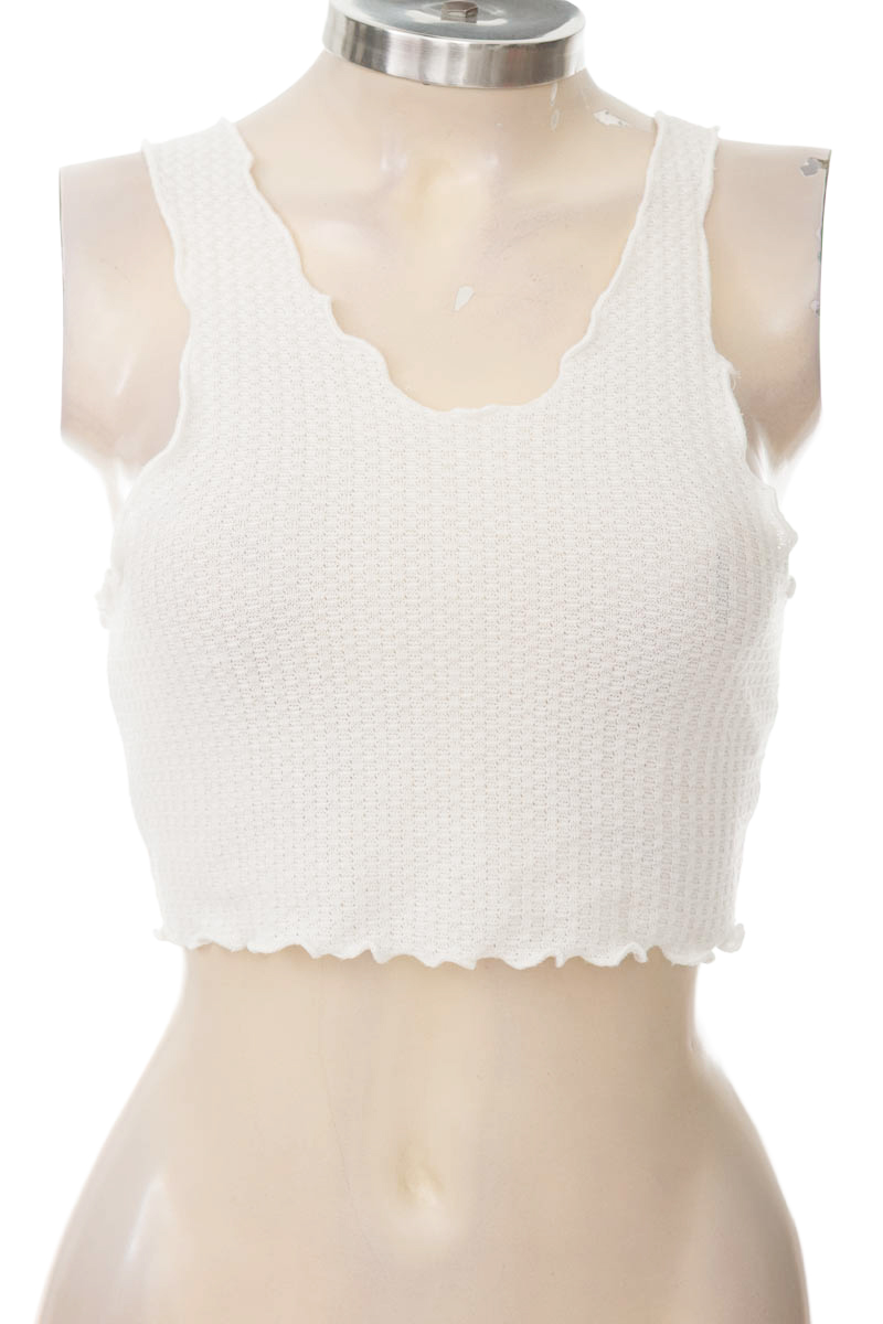 Top / Camiseta color Blanco - Closeando