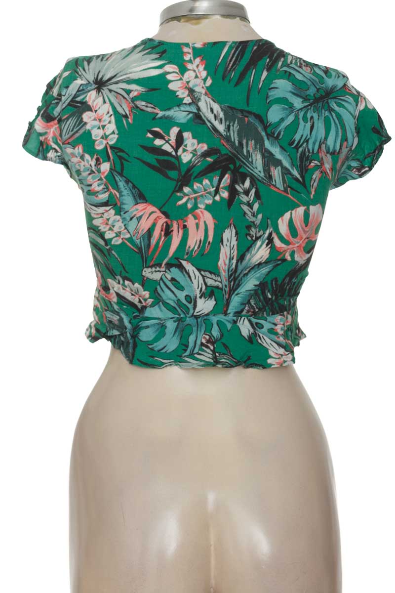 Top / Camiseta color Verde - Pull & Bear