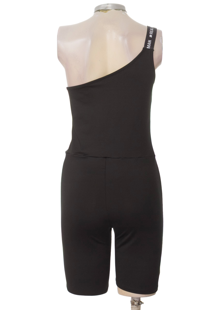 Vestido / Enterizo color Negro - Yerba Buena