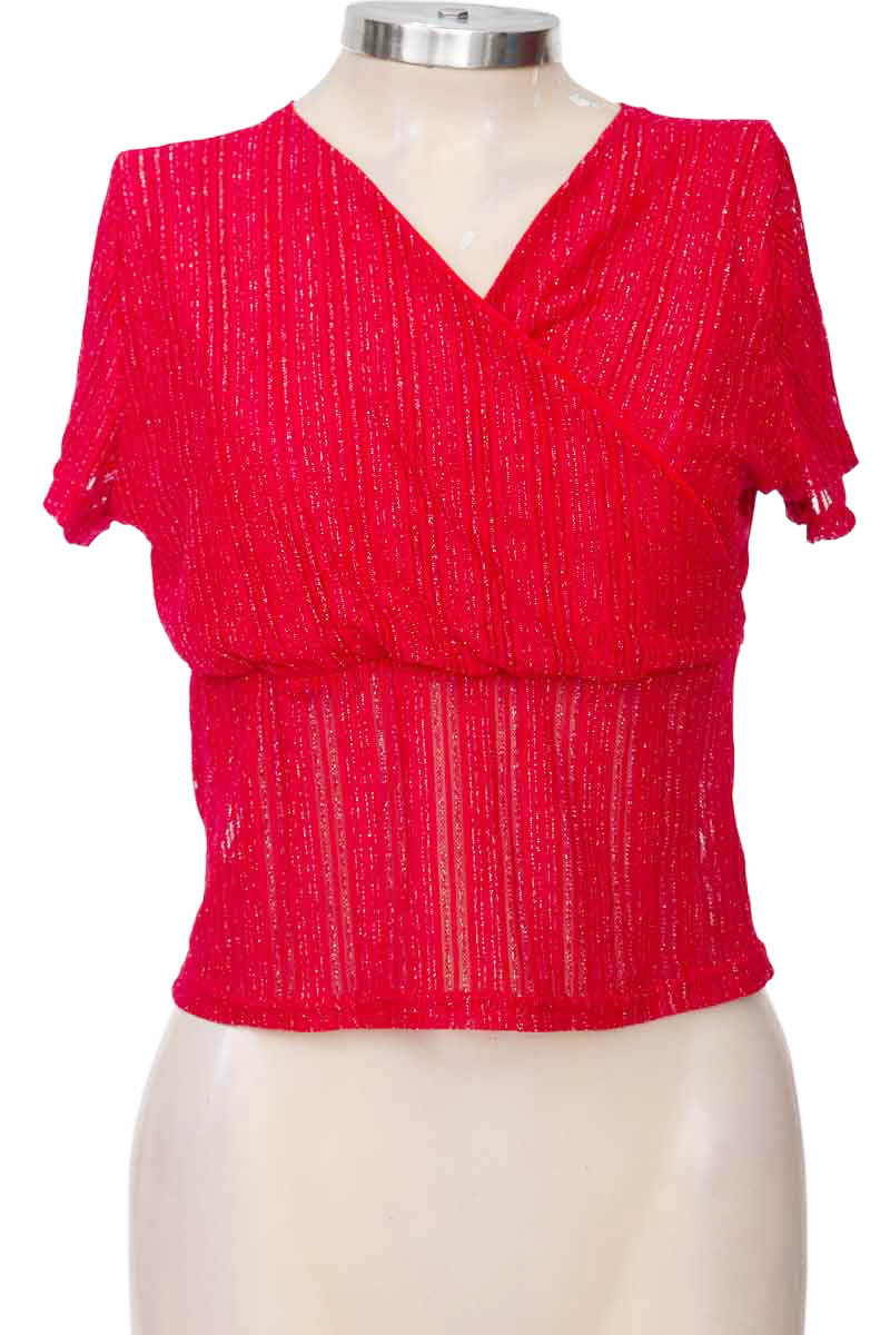 Top / Camiseta color Rojo - MP Marketing Personal