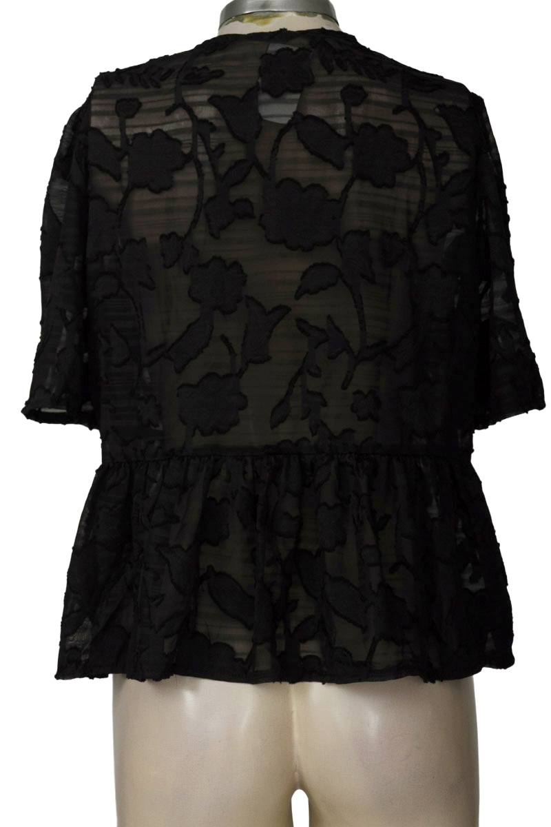 Blusa color Negro - Closeando