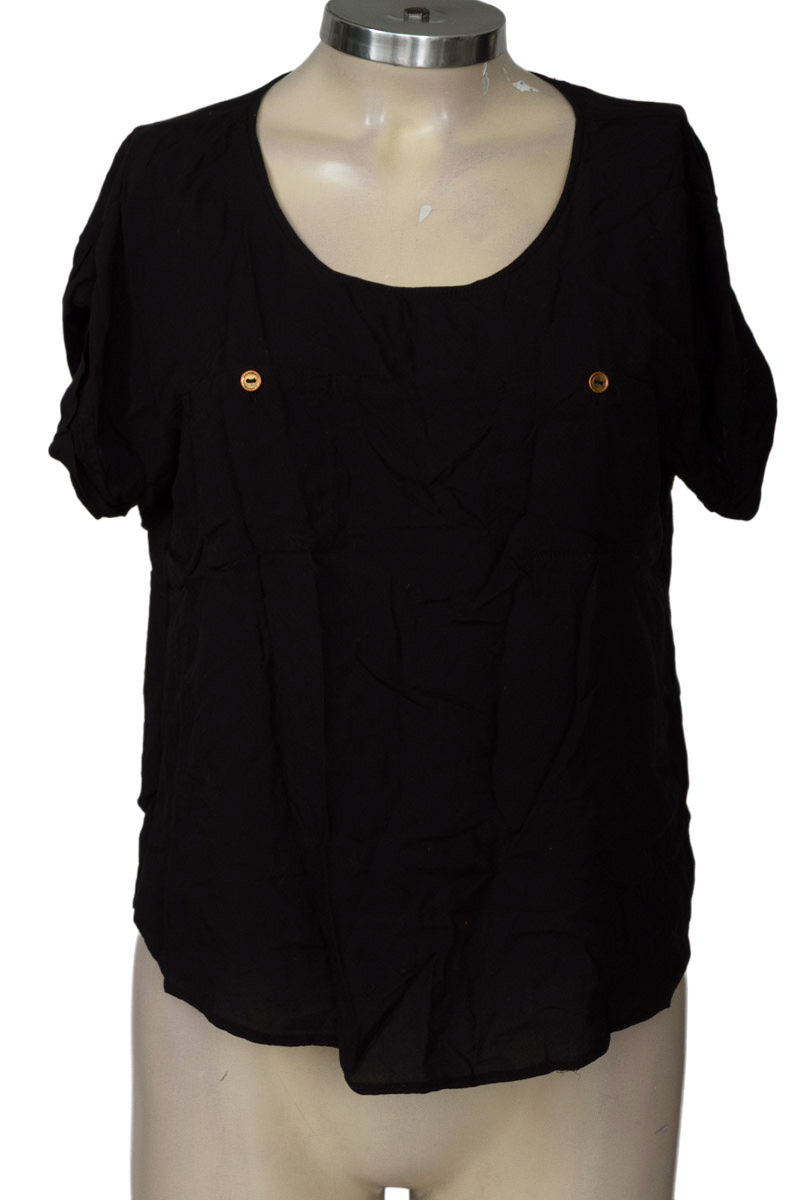 Blusa color Negro - Basement