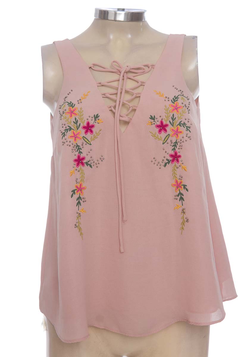 Top / Camiseta color Rosado - Stradivarius