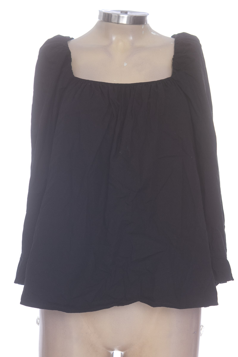 Blusa color Negro - Closeando