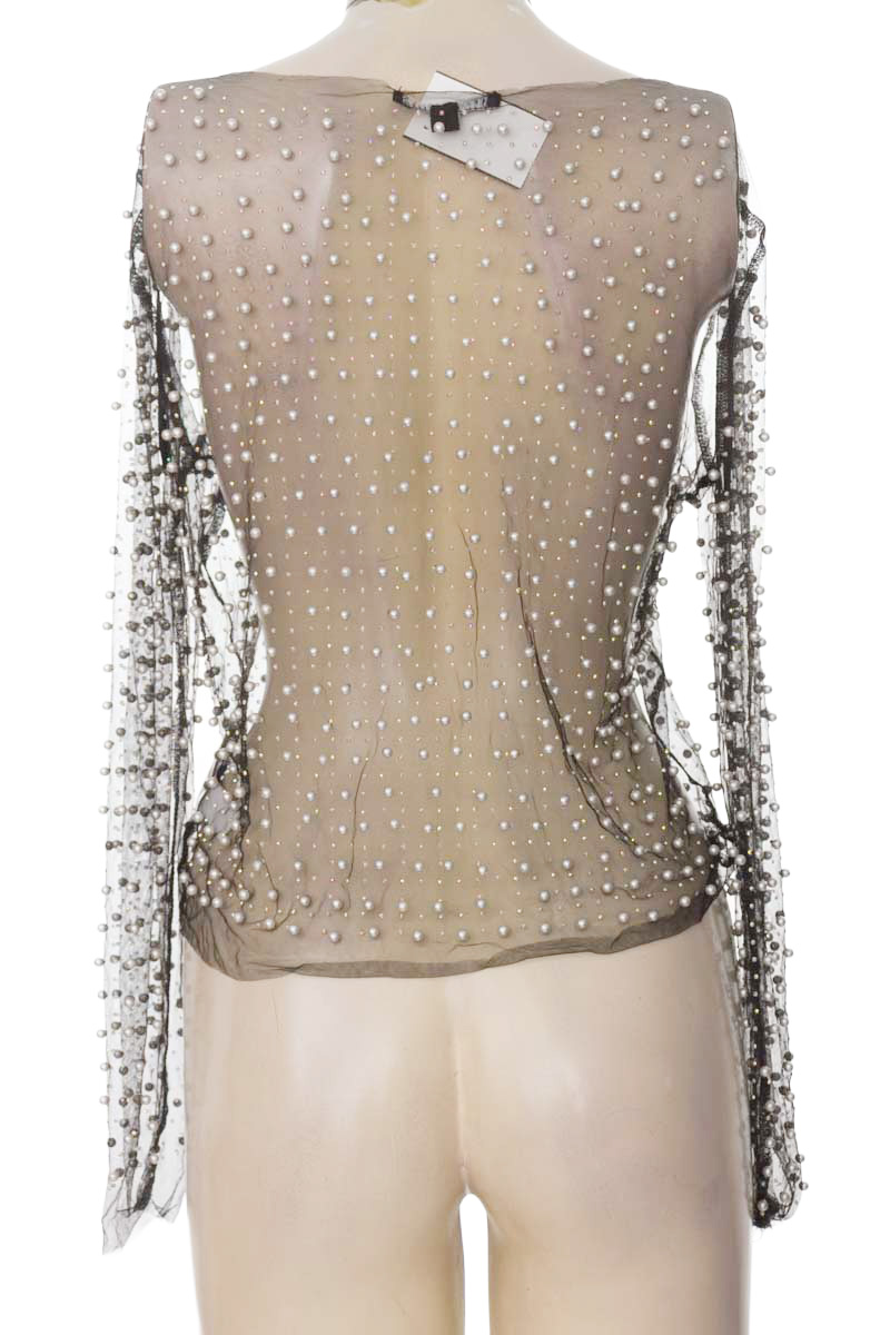 Top / Camiseta color Negro - HAUTE MONDE