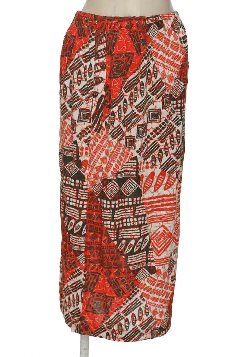 Falda color Rojo - Closeando