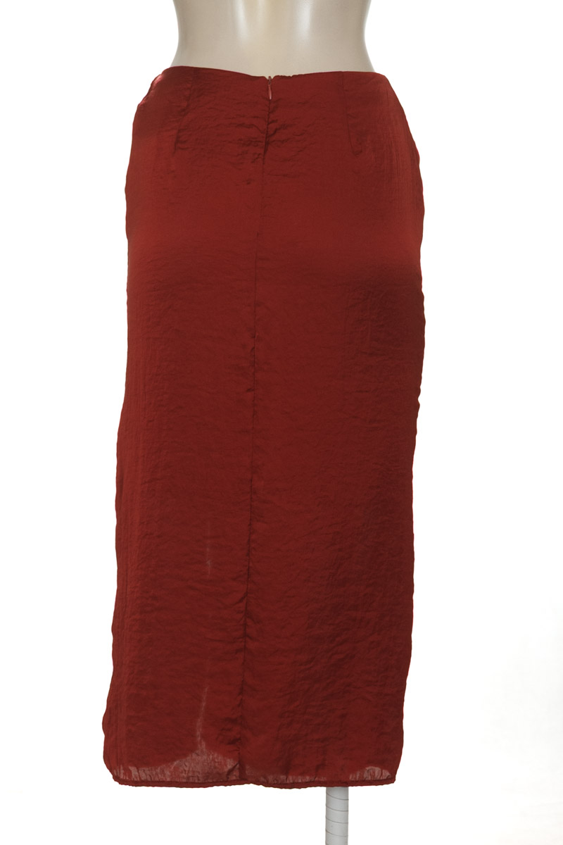 Falda color Vinotinto - Zara