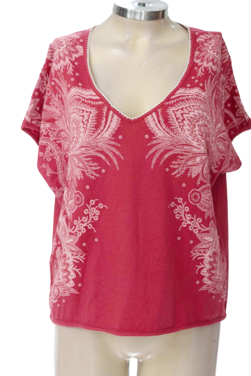 Top / Camiseta color Rosado - Arkitect