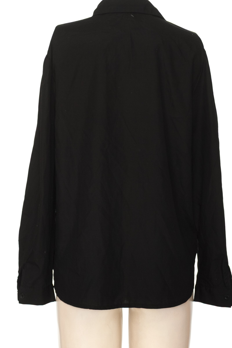 Blusa color Negro - Closeando