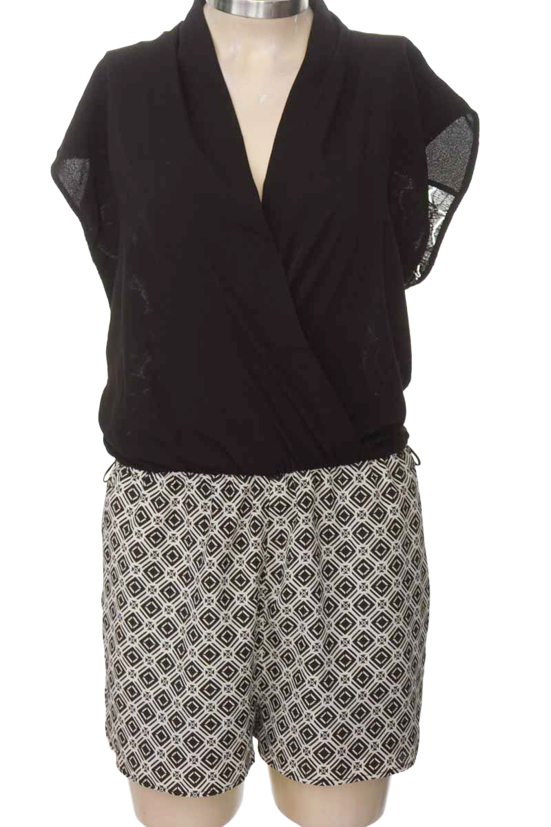 Vestido / Enterizo color Negro - Forever 21