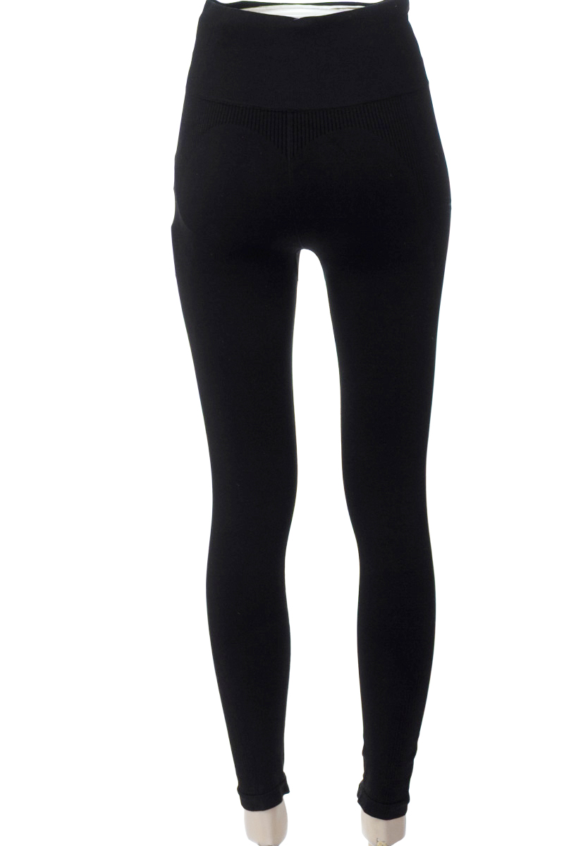 Ropa Deportiva / Salida de Baño color Negro - Gef