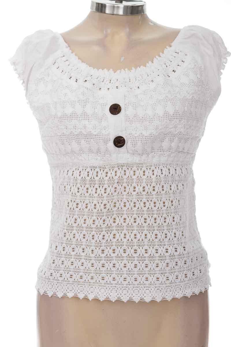 Blusa color Blanco - Closeando