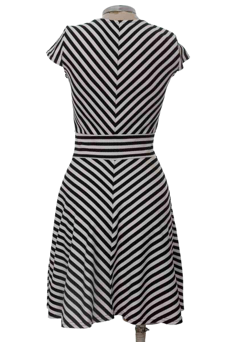 Vestido / Enterizo color Negro - NAF NAF