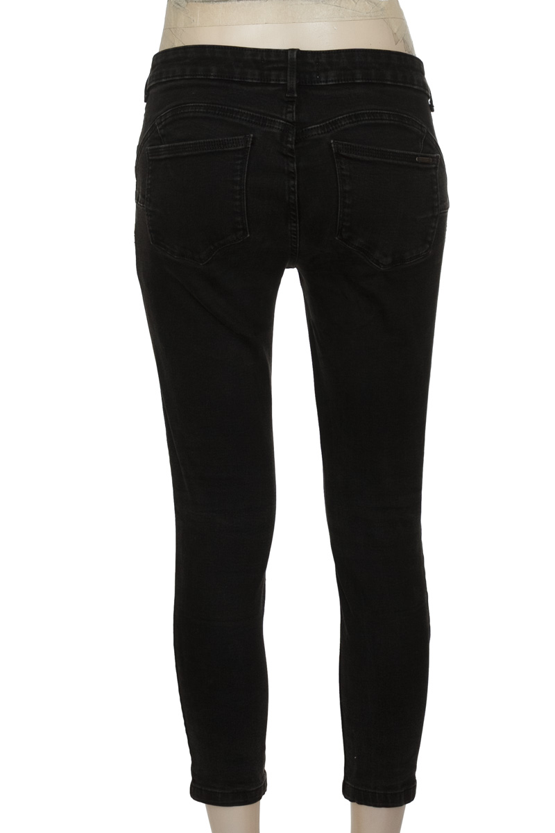 Pantalones color Negro - MNG